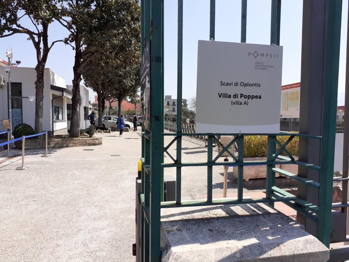 Domvs 84 Hotel Torre Annunziata Kültér fotó
